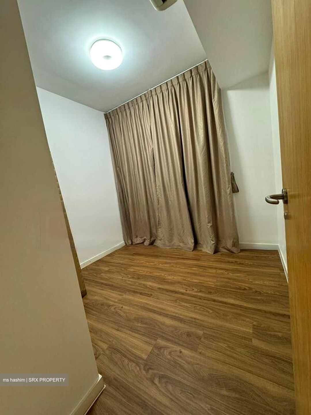 The Lakefront Residences (D22), Condominium #556293011